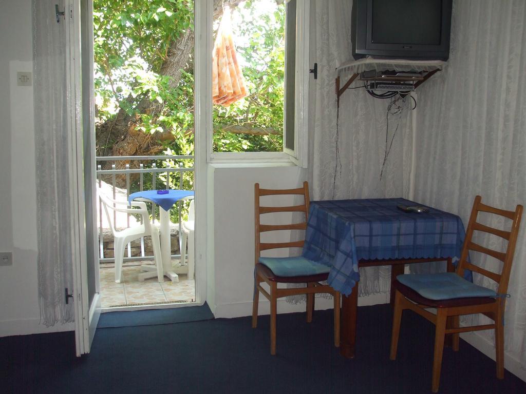 Apartments Marina Supetar Exterior photo