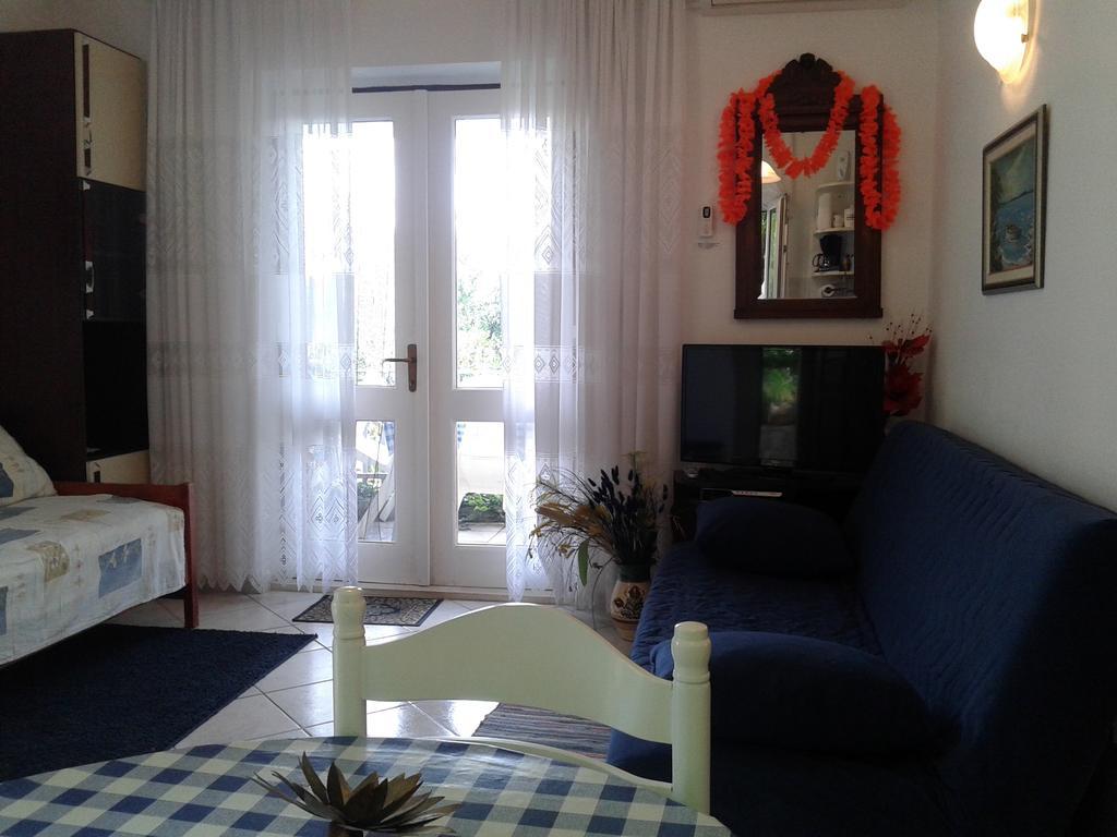 Apartments Marina Supetar Exterior photo