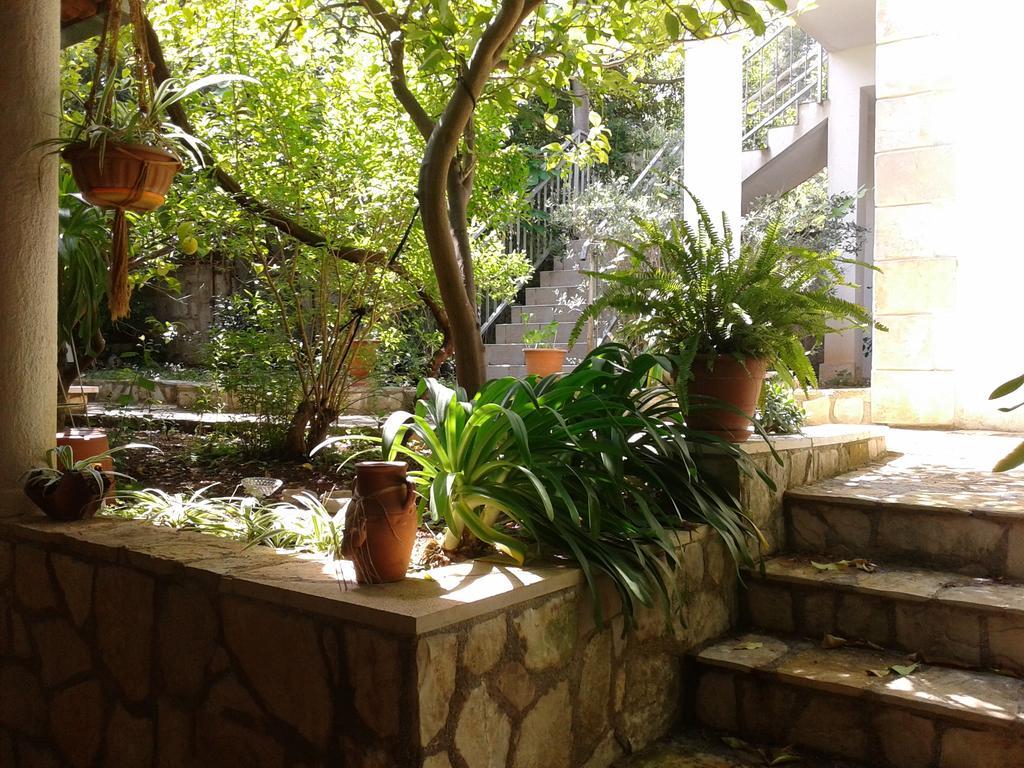 Apartments Marina Supetar Exterior photo