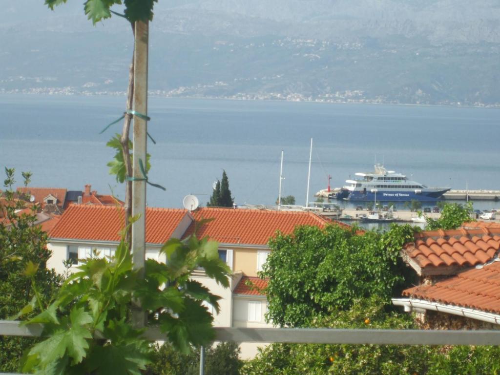 Apartments Marina Supetar Exterior photo